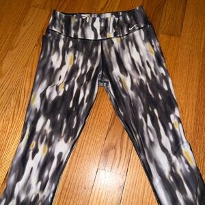 Nike Patterned Leggings